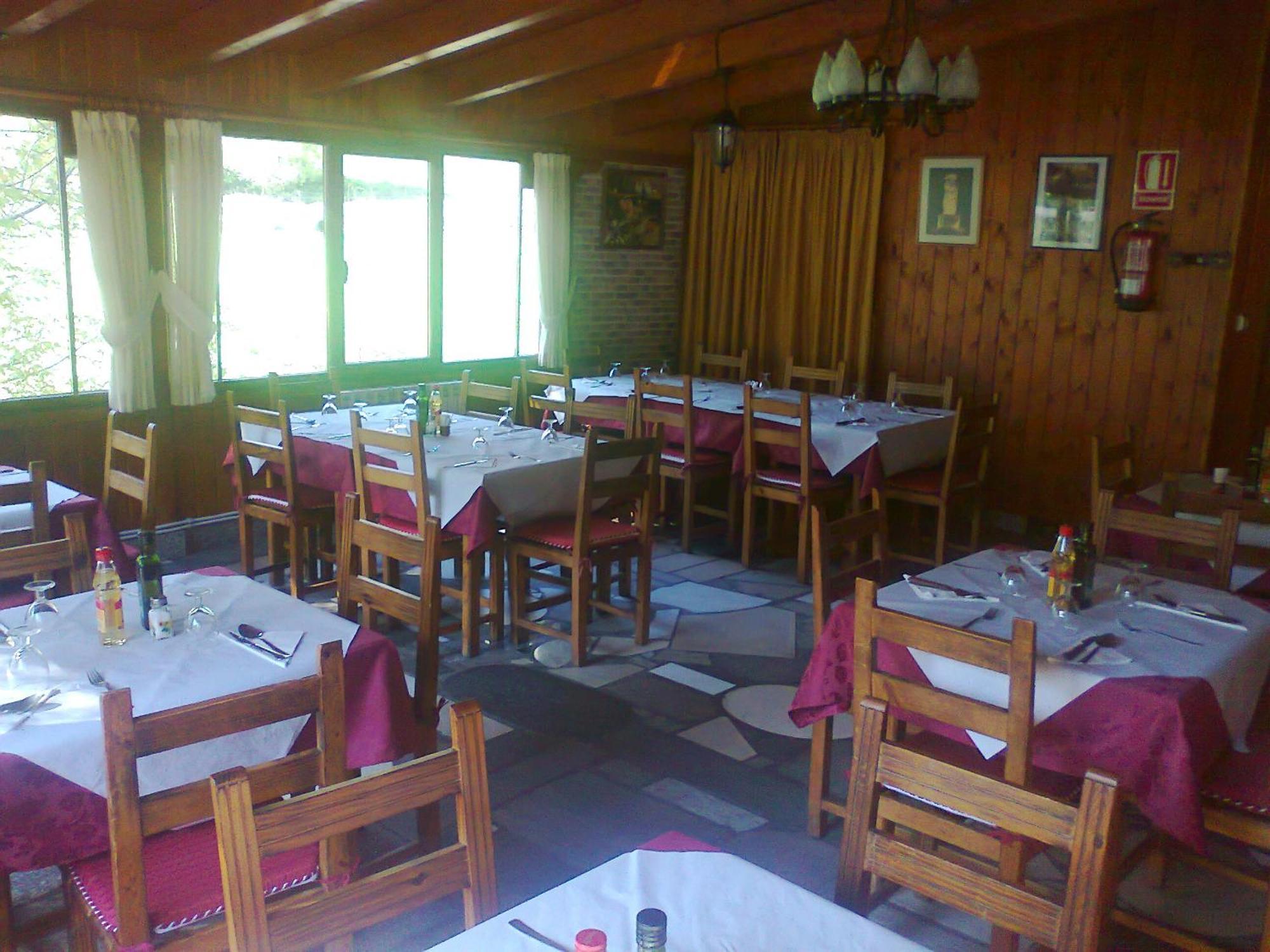 Hostal El Peregrino La Portela de Valcarce Buitenkant foto
