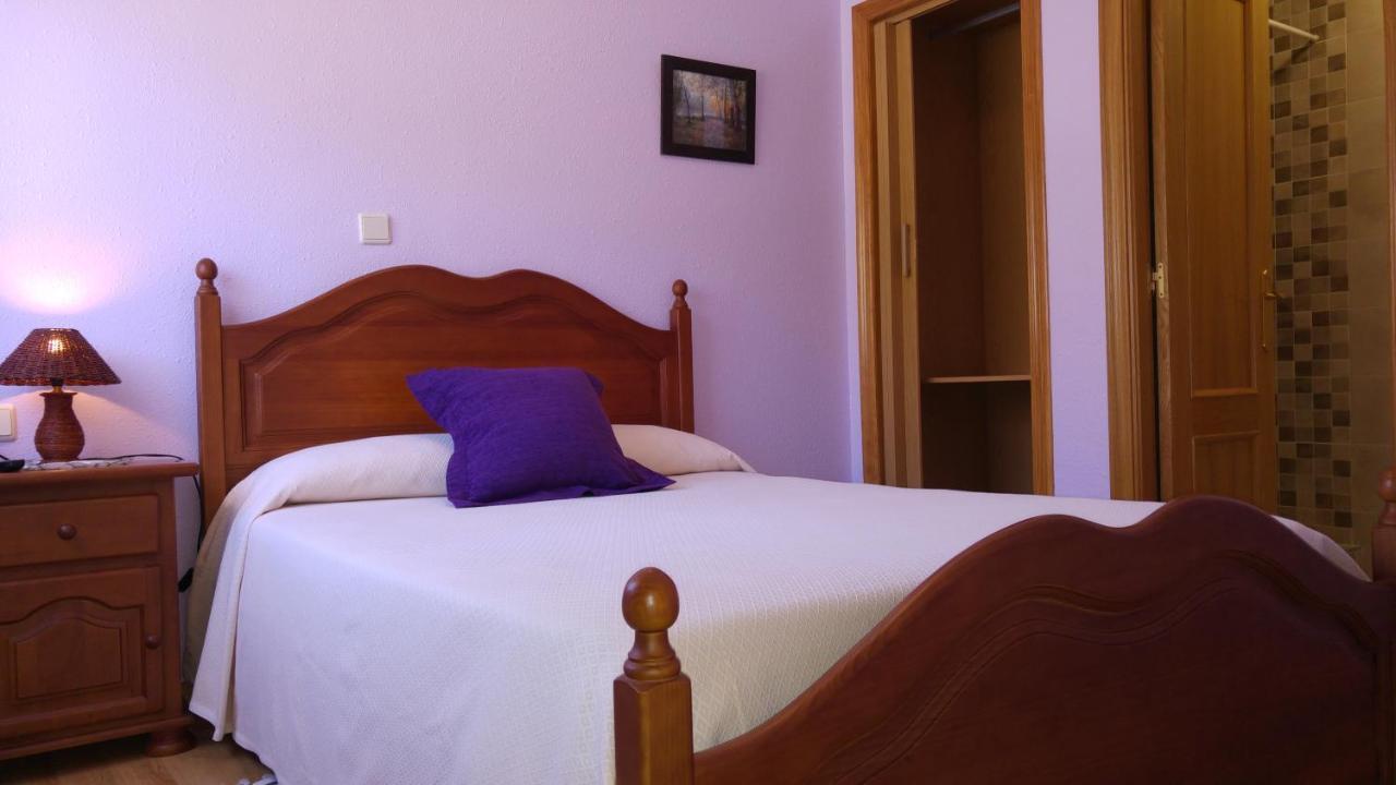 Hostal El Peregrino La Portela de Valcarce Buitenkant foto
