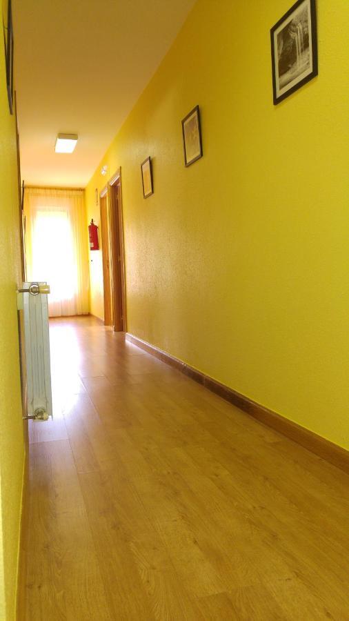 Hostal El Peregrino La Portela de Valcarce Buitenkant foto